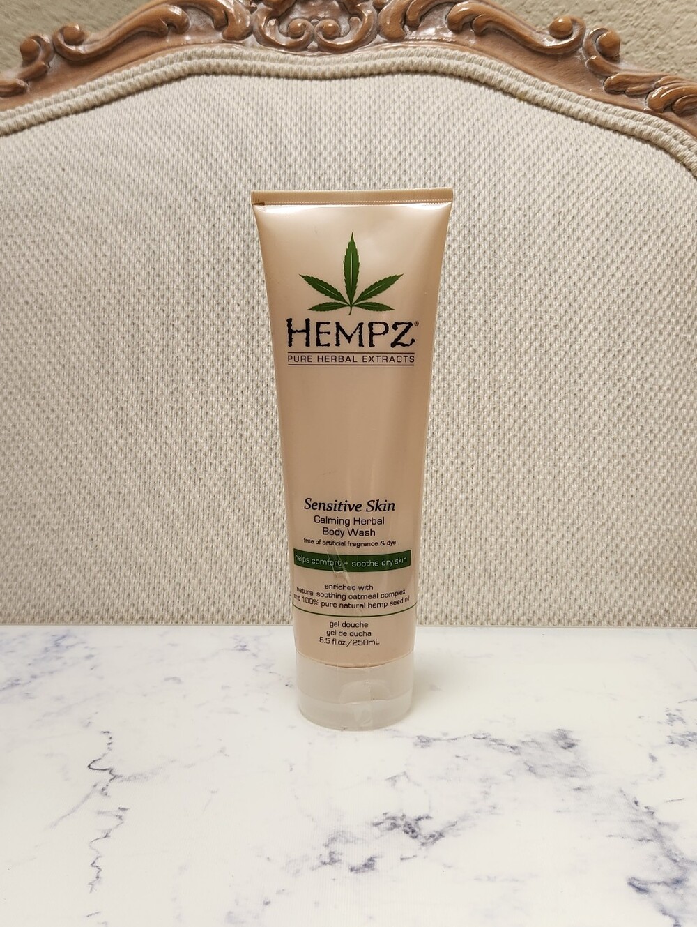 Hempz Sensitive Skin Calming Herbal Body Wash 8.5 Oz